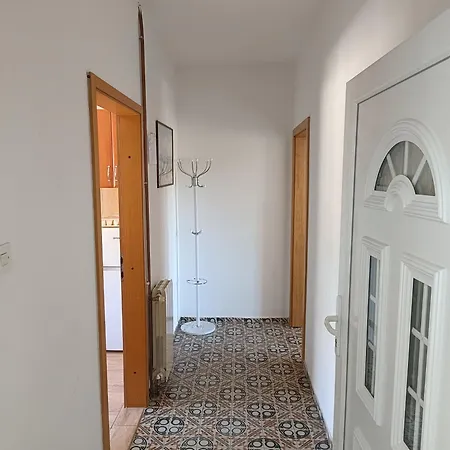 Sandra 1