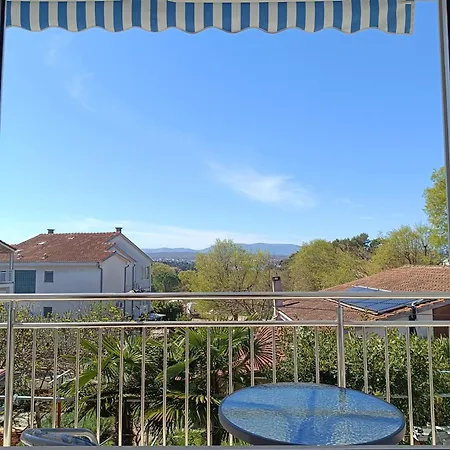 Apartman Sandra 1 *